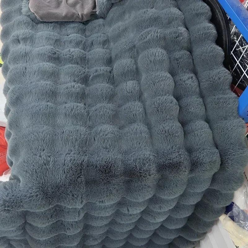 Linen Montero Fur Blanket-Welvere