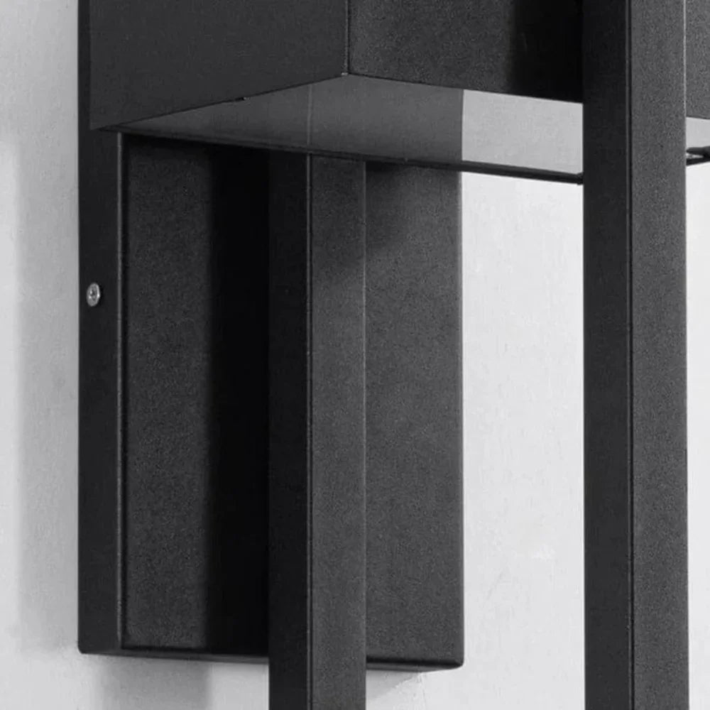 Logan Outdoor LED Livine Light-Welvere