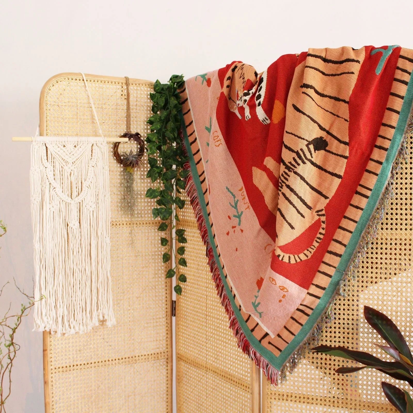 Lucio Woven Throw Blanket-Welvere