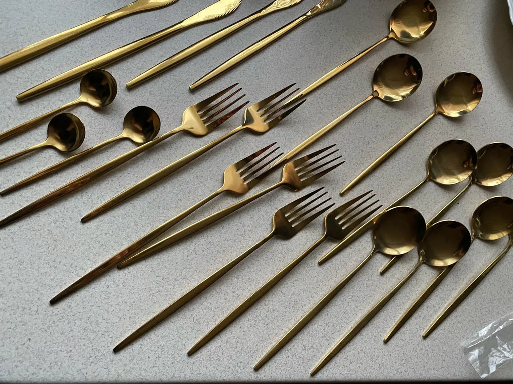Lucisse Cutlery Set - 24pcs-Welvere