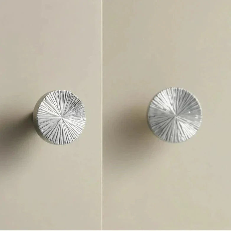 Lucus Alva Knobs-Welvere