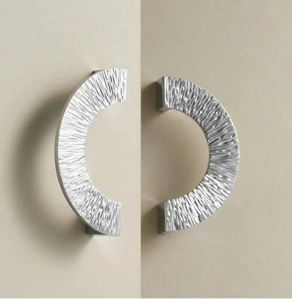 Lucus Alva Knobs-Welvere