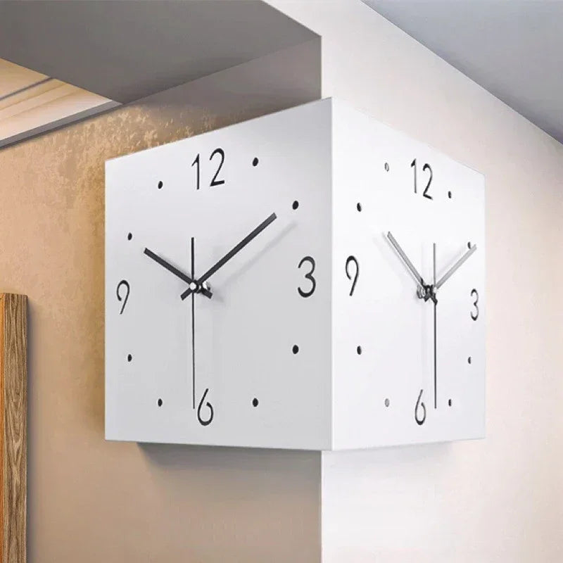 Maro Livine Clock-Welvere