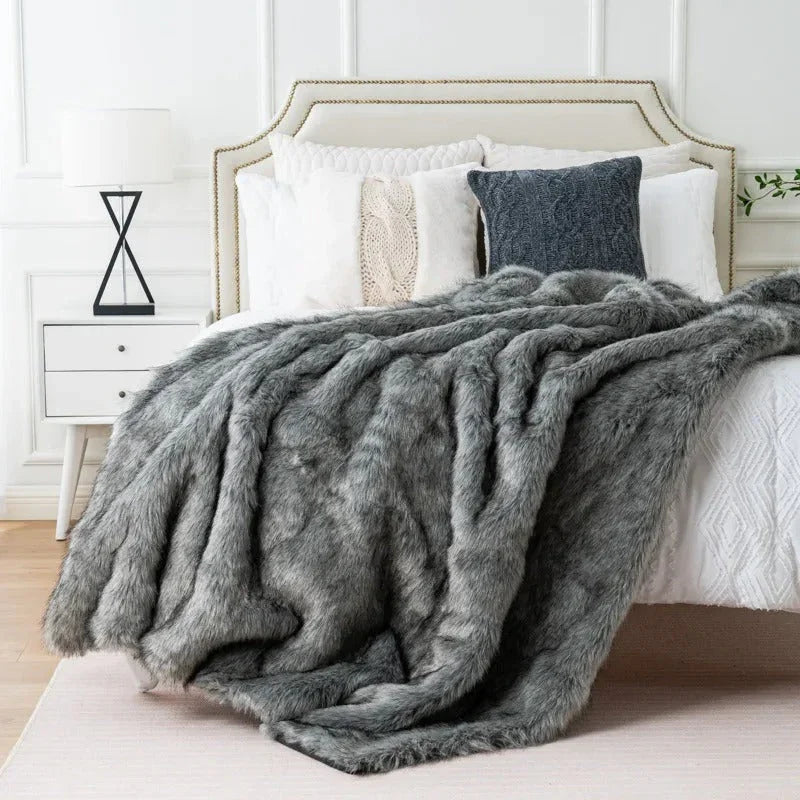 Montero Fur Throws-Welvere
