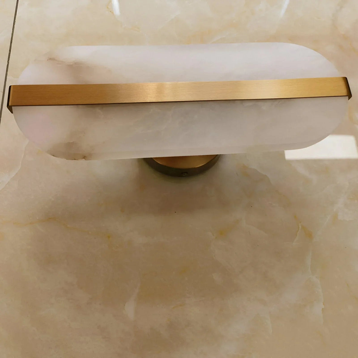 Mosscliff Alabaster Livine Lamp-Welvere