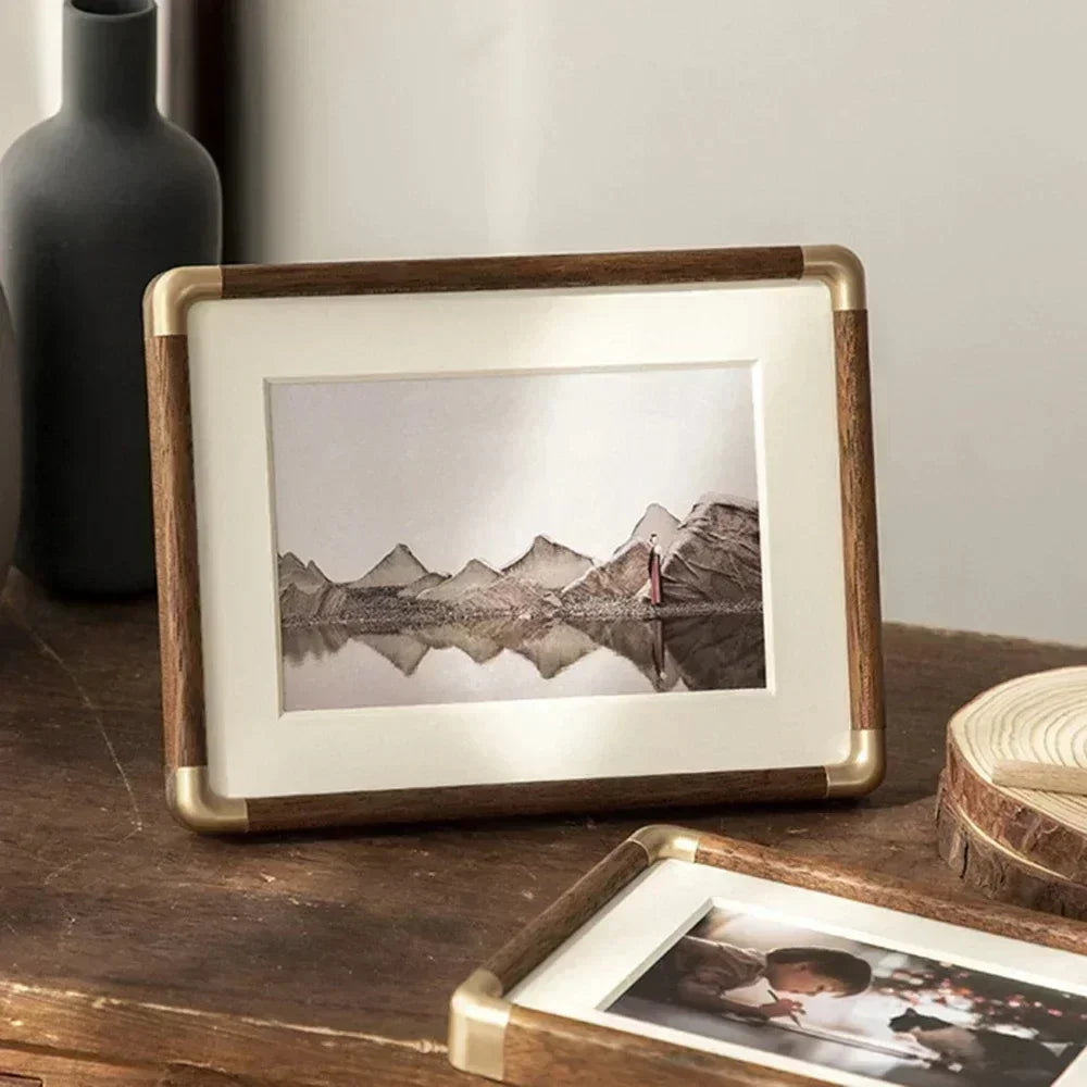 Mossridge Tabletop Photo Frame-Welvere