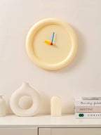 Nora Livine Clock-Welvere