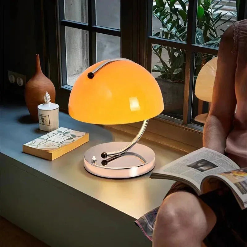 Oakwood Table Lamp-Welvere