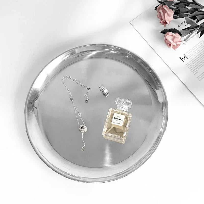 Oretta Tray-Welvere