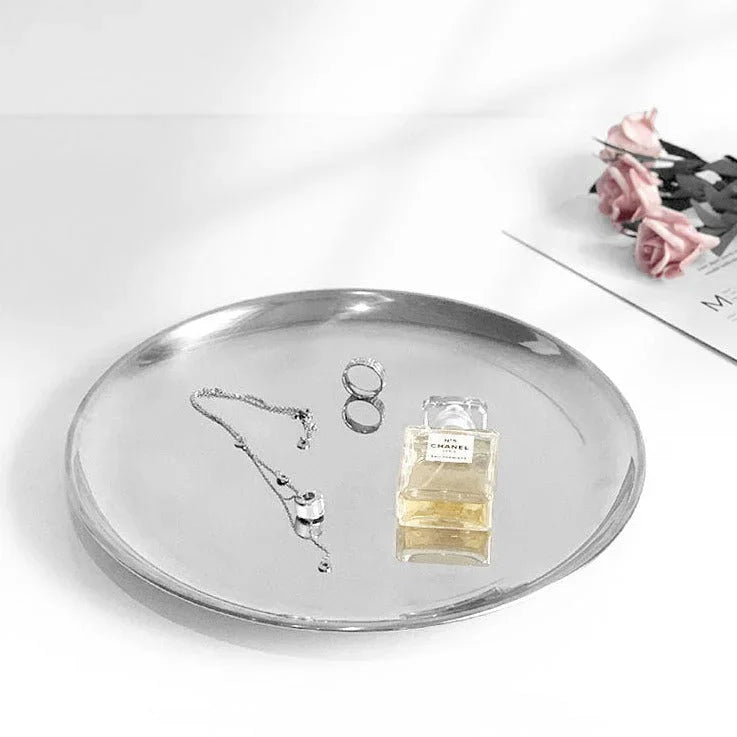 Oretta Tray-Welvere