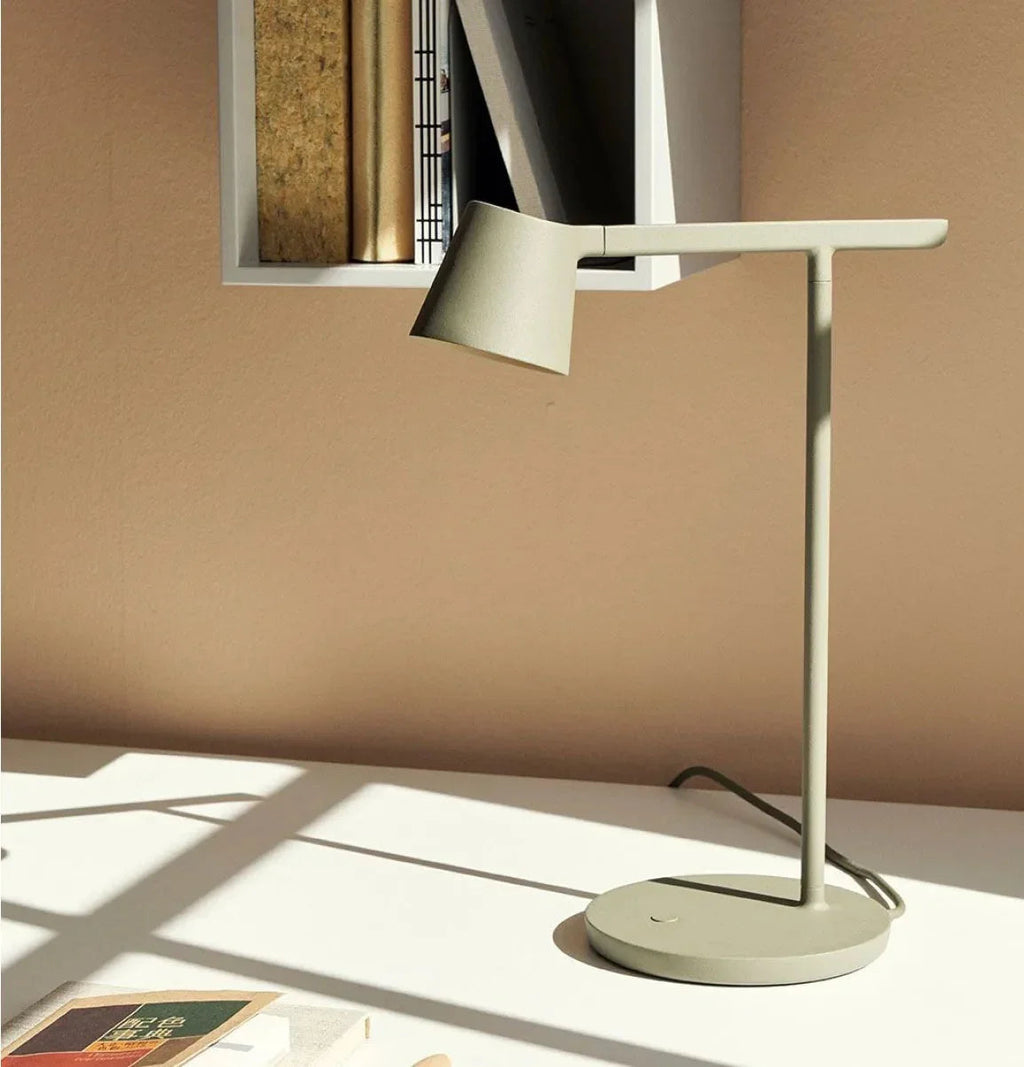 Oro Desk Lamp-Welvere