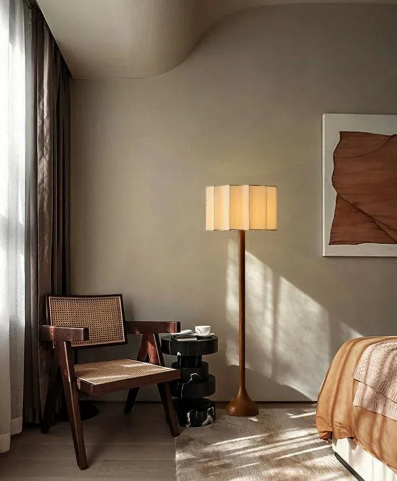 Peakmont Floor Lamp-Welvere