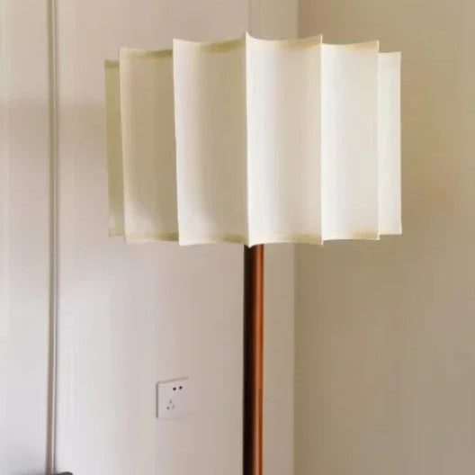 Peakmont Floor Lamp-Welvere