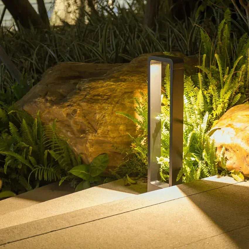 Peakridge LED Garden Light-Welvere