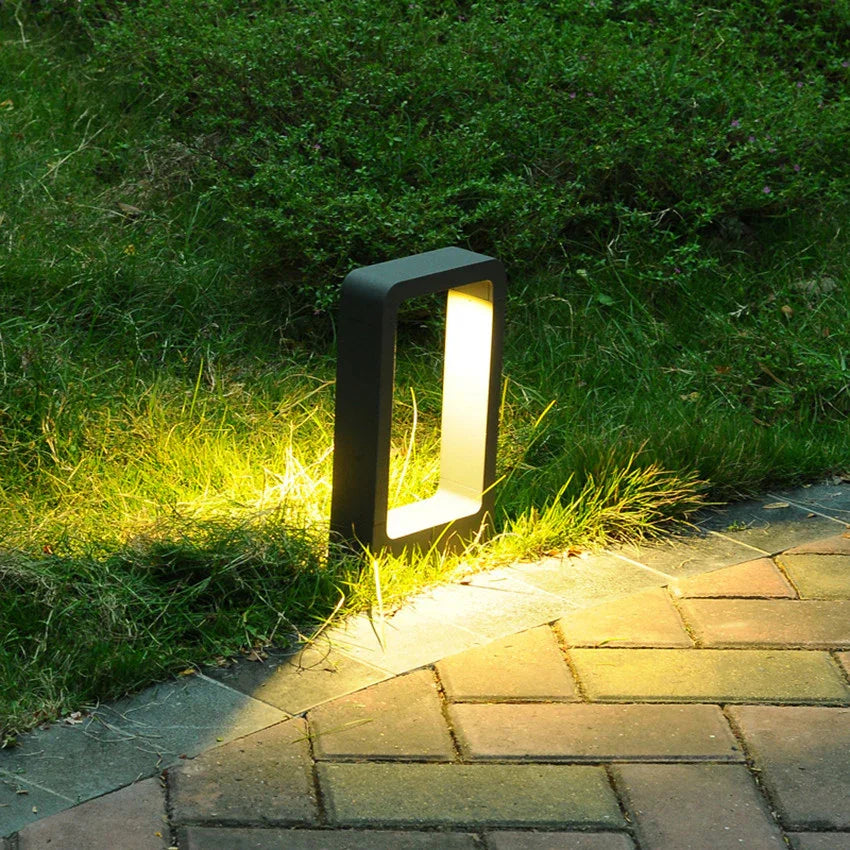 Peakridge LED Garden Light-Welvere