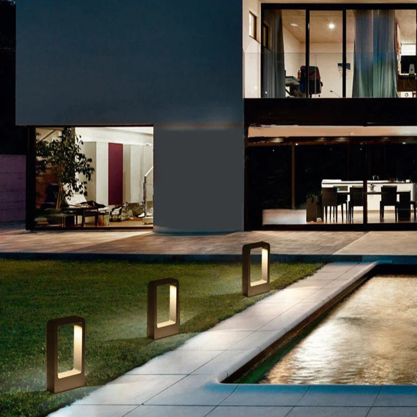 Peakridge LED Garden Light-Welvere