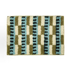 Plush Geometric Bathroom Mat with Absorbent Fibres and Non-Slip Backing