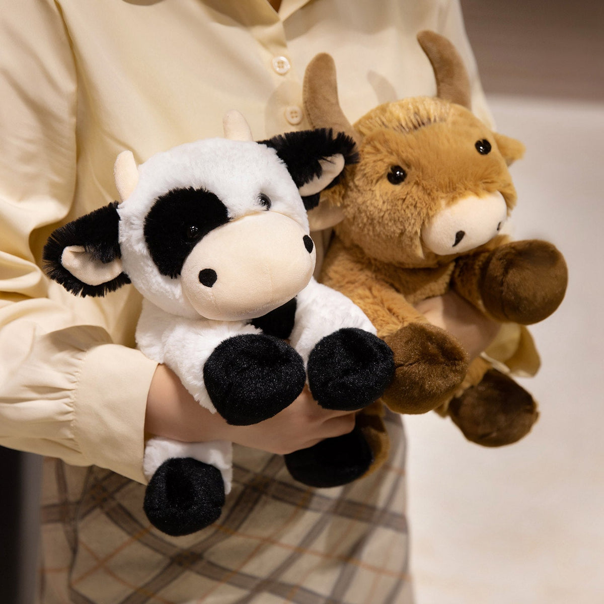 Plush Lamb Soft Toy with Faux Fur and Embroidered Features, 9 inch