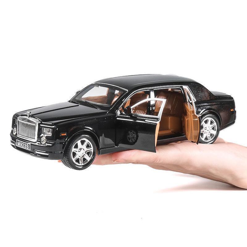 Rolls-Royce Phantom 1:24 Alloy Diecast Model Car, Black or Red