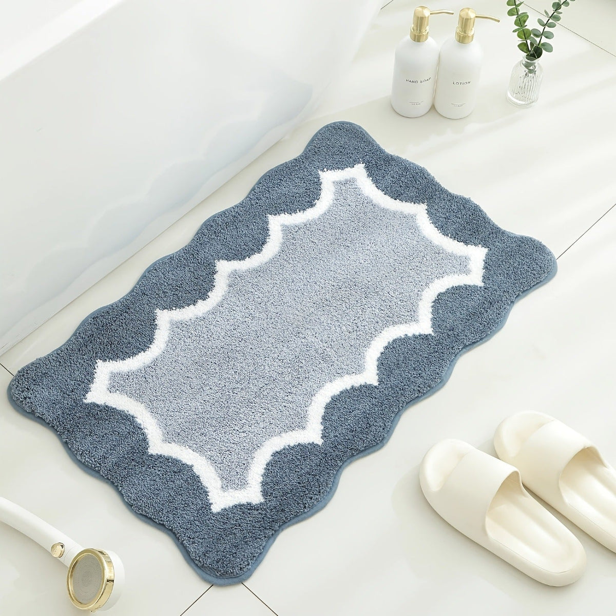 Scalloped Microfibre Bath Mat with Rubber Backing