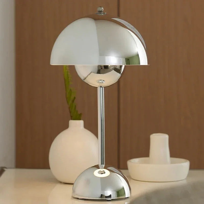 Signia Chrome Table Lamp-Welvere