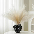 Silisse Rolfis Ashhurst Vase-Welvere