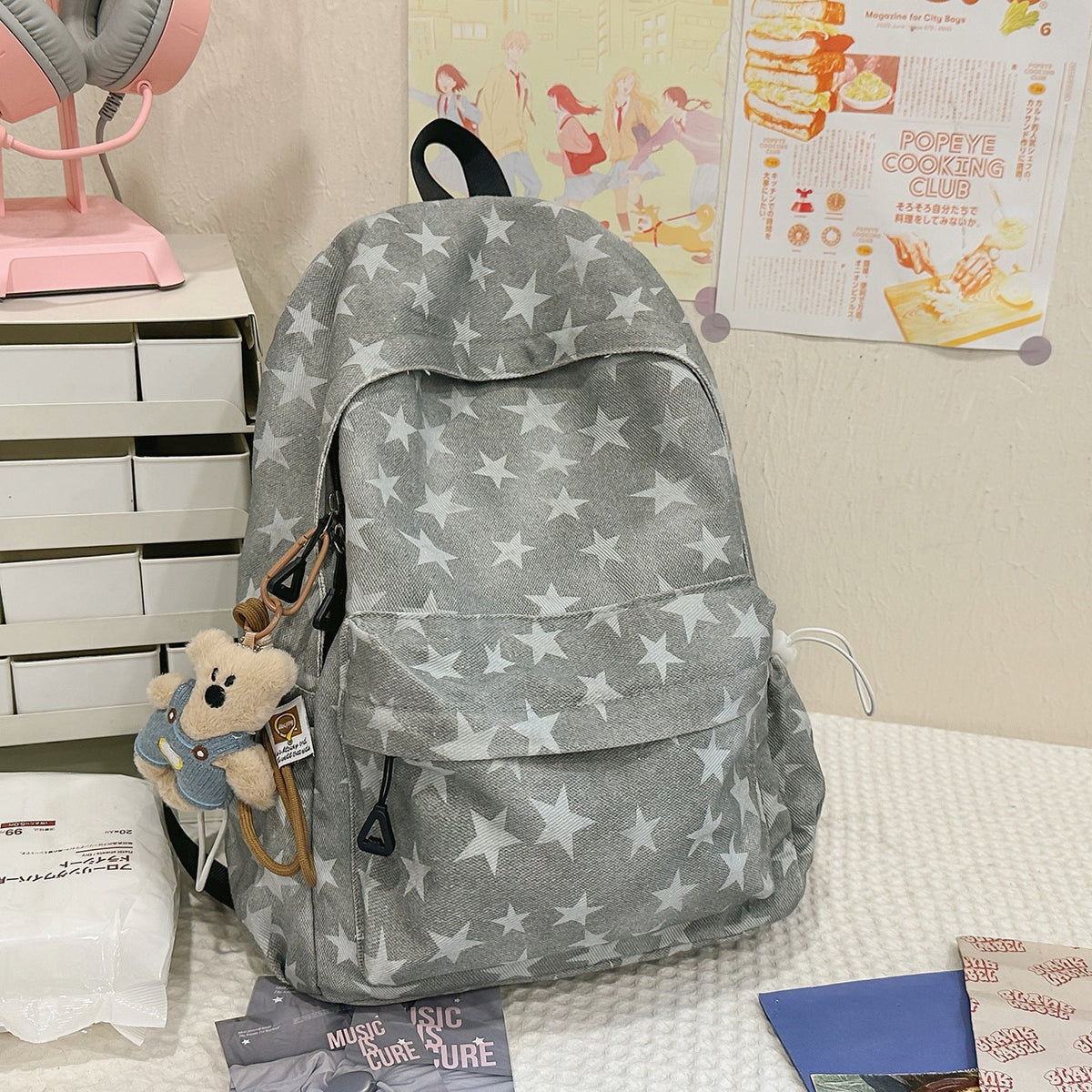 Star-Patterned Outdoor Backpack with Padded Straps