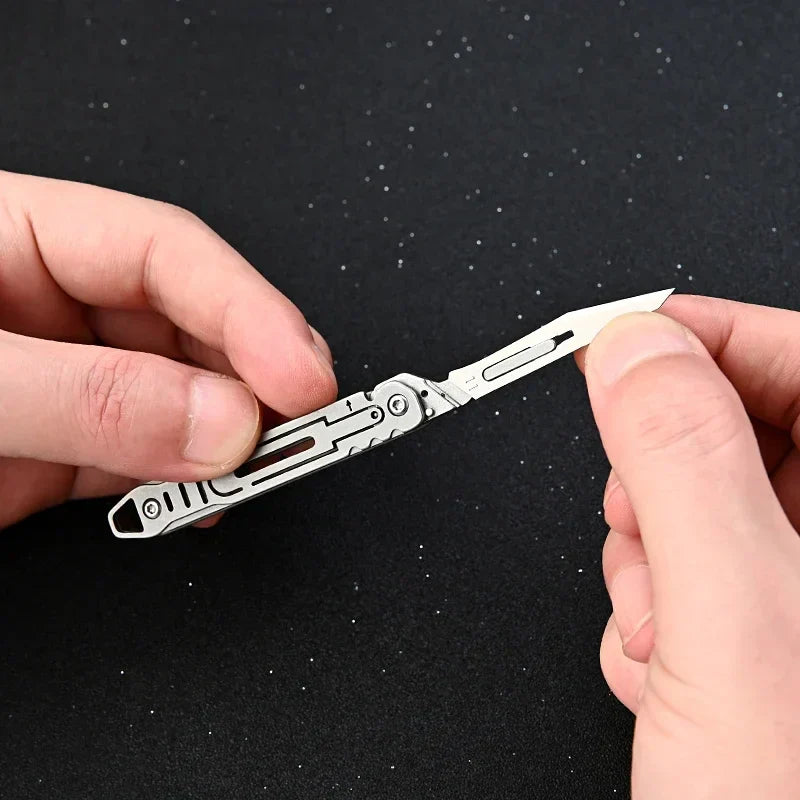 Foldable EDC Knife with Replaceable Stainless Steel Blades, 3cm Blade, view 3
