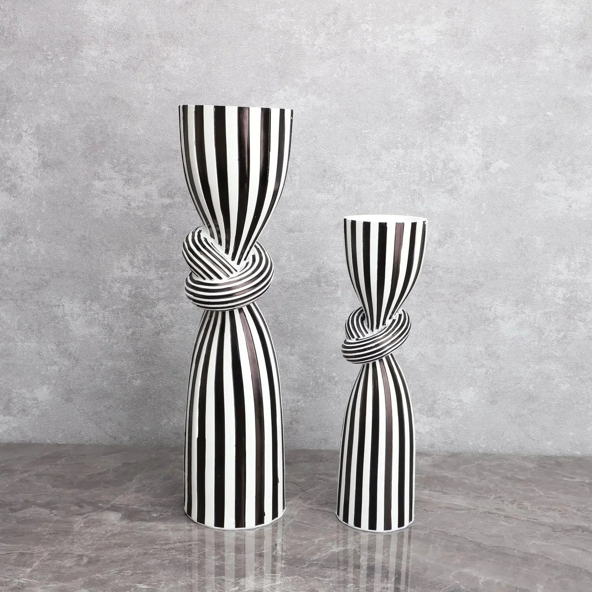 Valemont Striped Candle Holder-Welvere