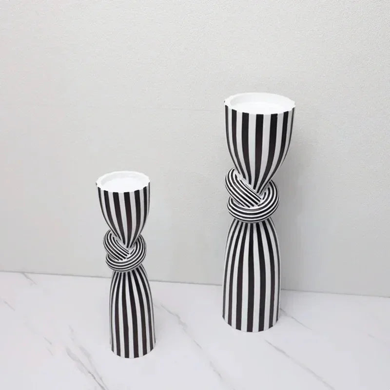 Valemont Striped Candle Holder-Welvere