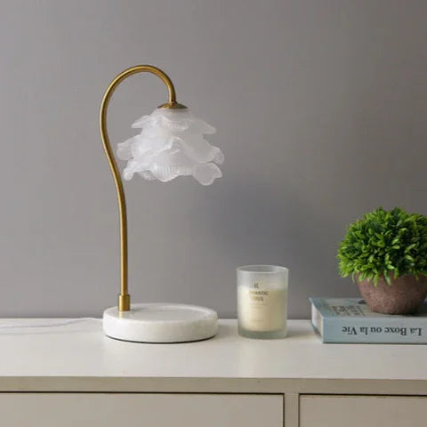 Valeridge Candle Warmer Lamp-Welvere