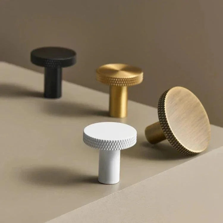 Valina Solid Alva Knobs and Handles-Welvere