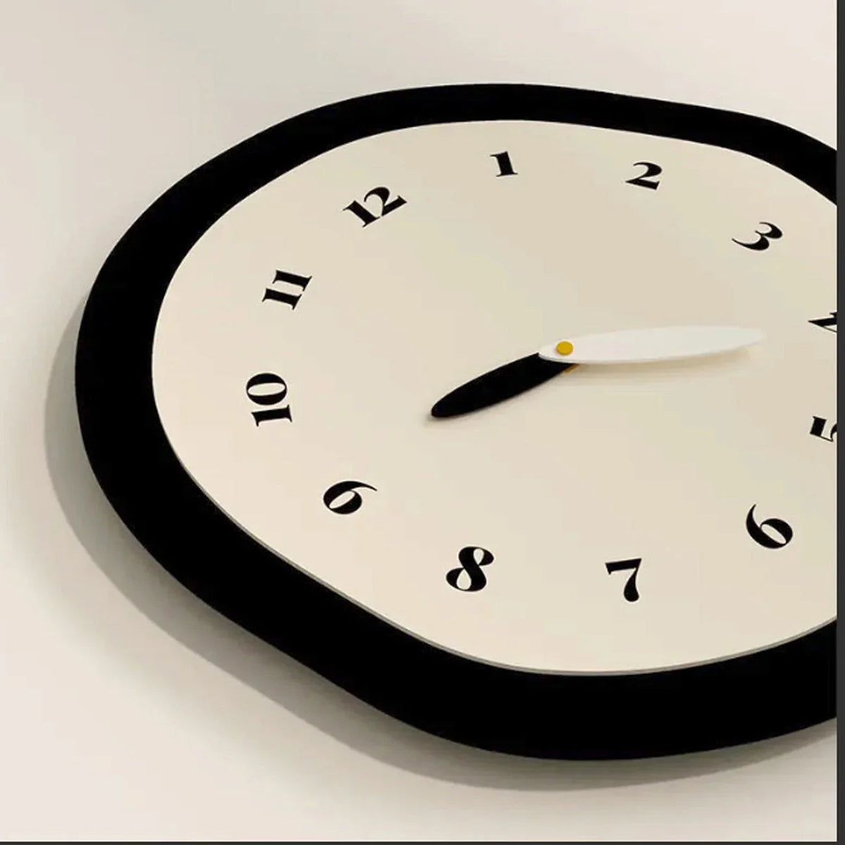 Velluto Time Livine Clock-Welvere