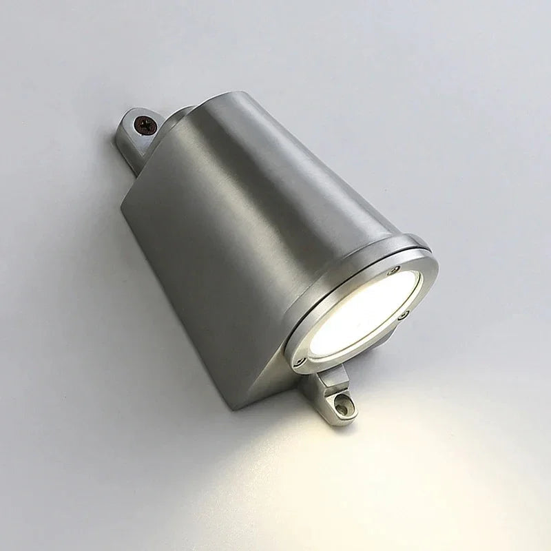 Vidaria Outdoor LED Livine Lamp-Welvere
