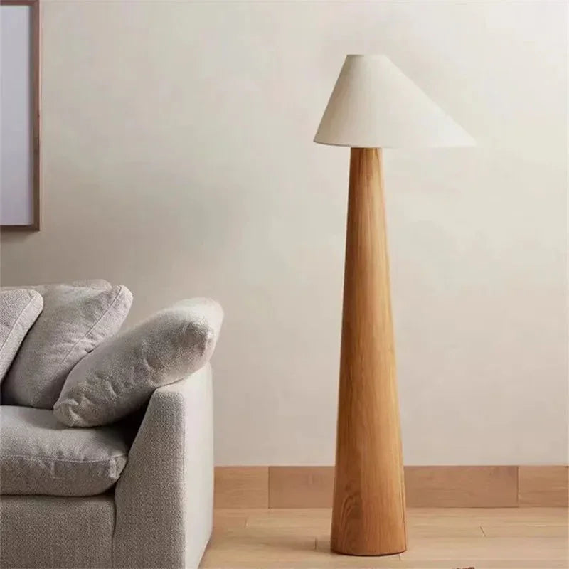 Vinella Wood Floor Lamp-Welvere