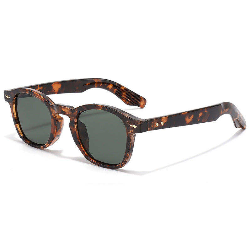 Vintage-Inspired Tortoiseshell Sunglasses