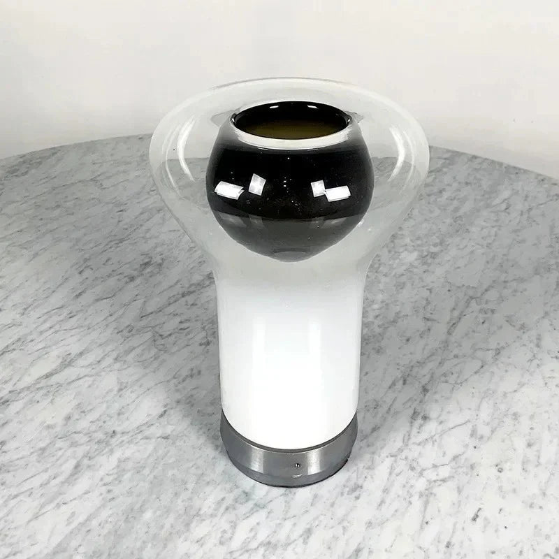 Vinus LED Table Lamp-Welvere