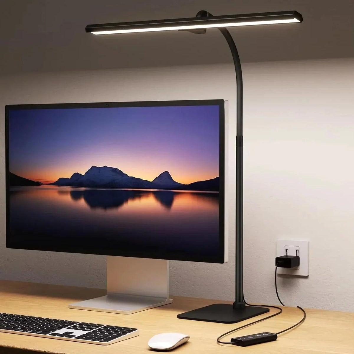 Ylvain Desk Lamp-Welvere