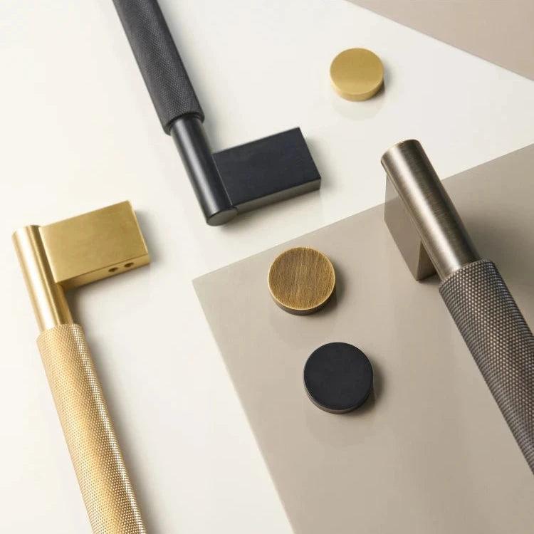 Ylvaor Knurled Handle-Welvere