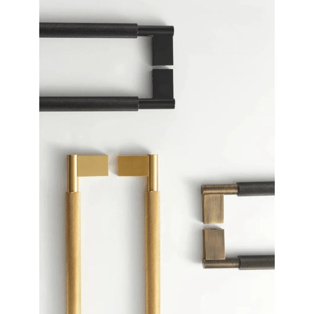 Ylvaor Knurled Handle-Welvere